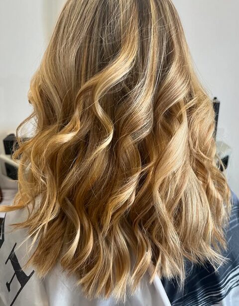 Balayage Wien – Blonde Beach Waves bei Hairstudio Tanja 1180