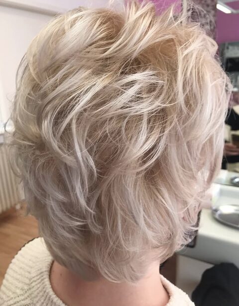 Kurzhaarfrisur Wien – Voluminöser blonder Kurzhaarschnitt bei Hairstudio Tanja